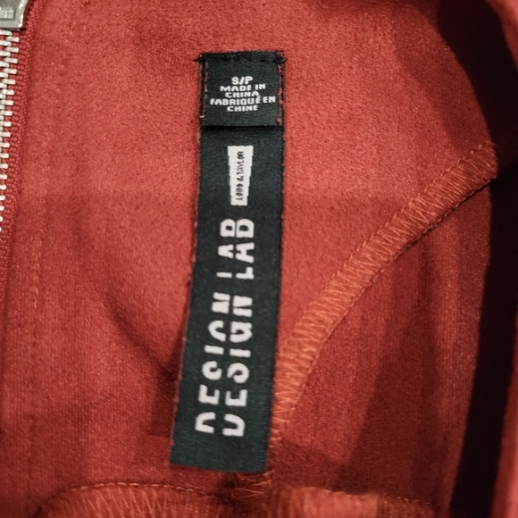 2/$18 Design Lab Suede Lasercut Short Sleeve Blouse Top Small Rusty Red Burgundy - Picture 7 of 8